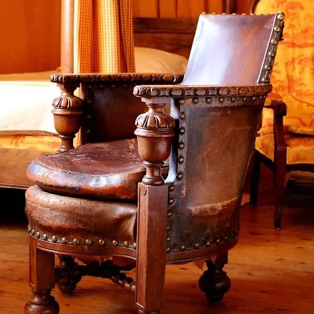 Chateau De Chambiers 4*