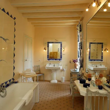 Chateau De Chambiers 4*