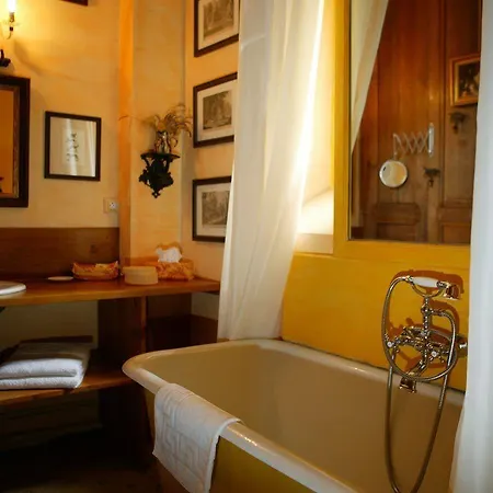 Chateau De Chambiers