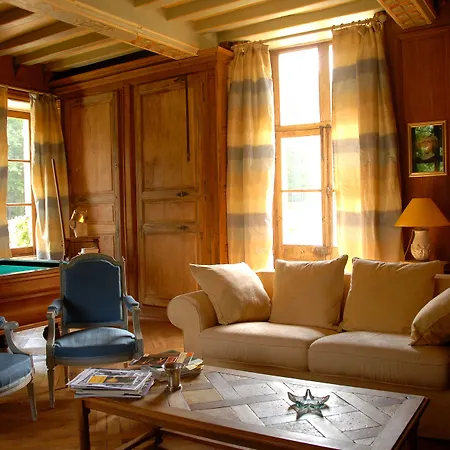 Château De Chambiers 4*
