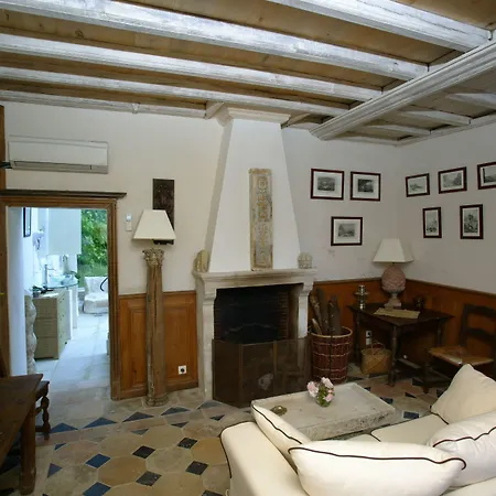 Chateau De Chambiers Bed and Breakfast 4*