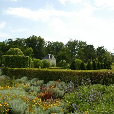Château De Chambiers 4*