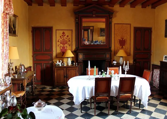 Chateau De Chambiers 4*