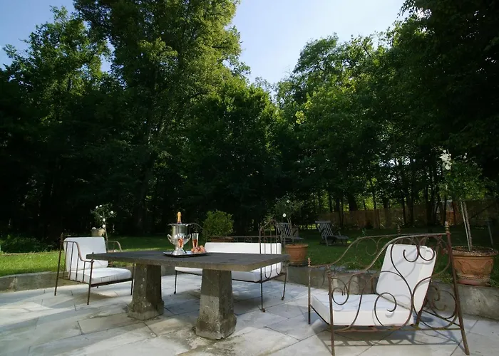 Chateau De Chambiers