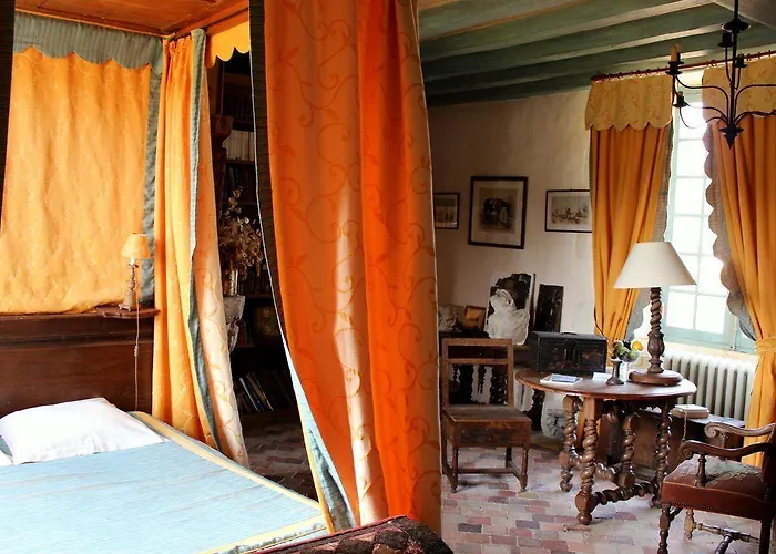 Chateau De Chambiers