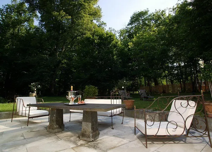 Bed & Breakfast Chateau De Chambiers 4*