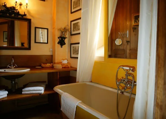 Chateau De Chambiers