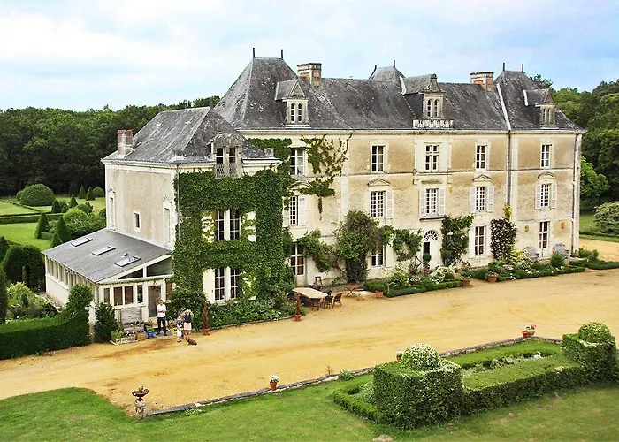 Bed & Breakfast Chateau De Chambiers 4*