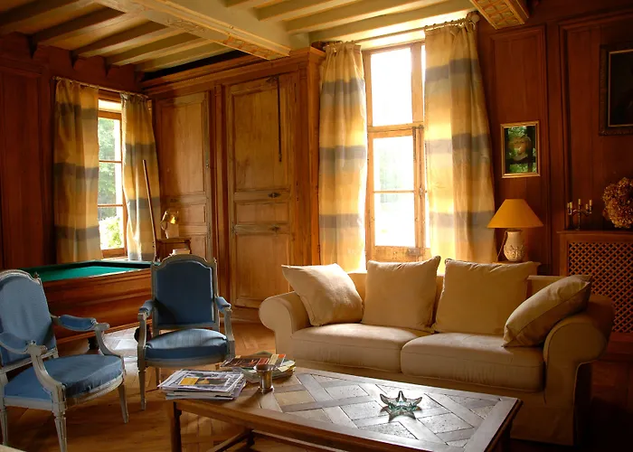 Chateau De Chambiers 4*