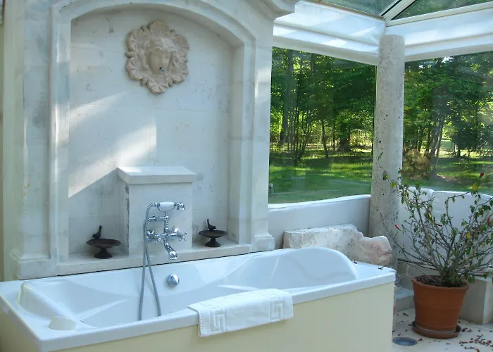 Chateau De Chambiers 4*